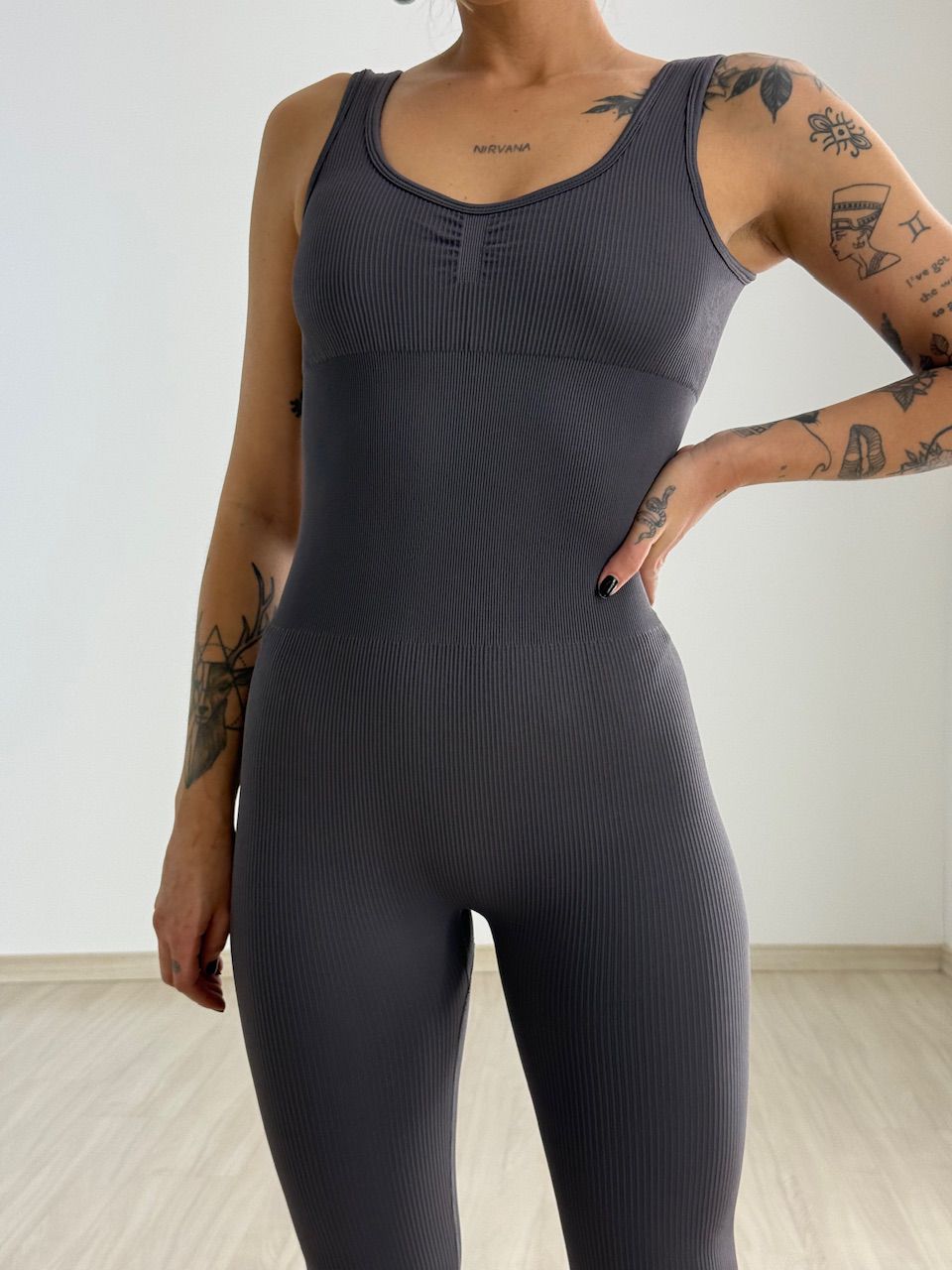 MACACÃO PAULA FIT CAVADO CHUMBO