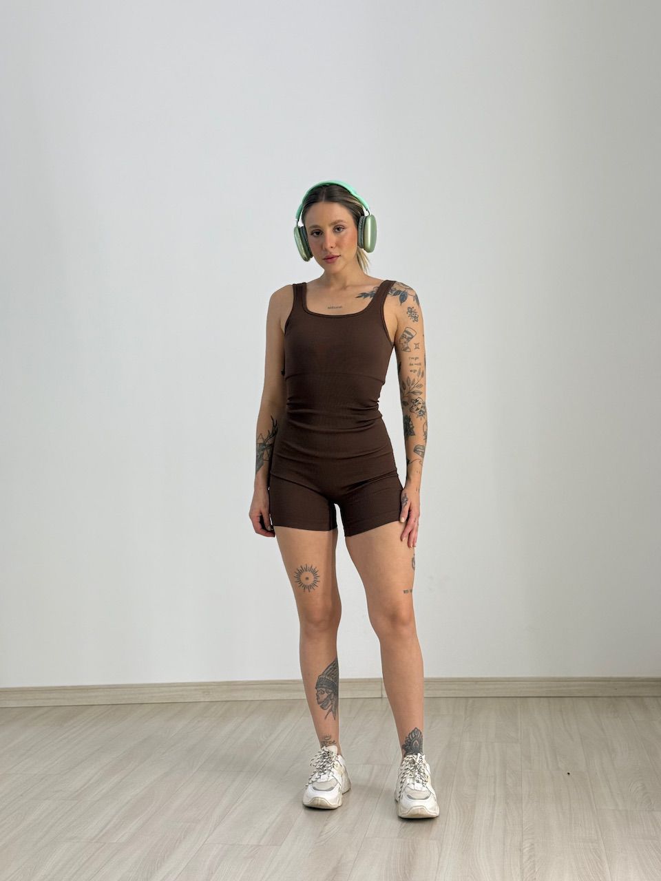 MACAQUINHO TAYNA FIT CAVADO MARROM - 0072510054 - CAROLLA FERRARO