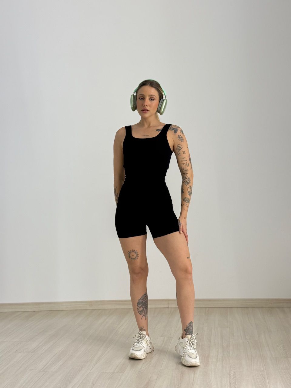 MACAQUINHO TAYNA FIT CAVADO PRETO - 0072510032 - CAROLLA FERRARO