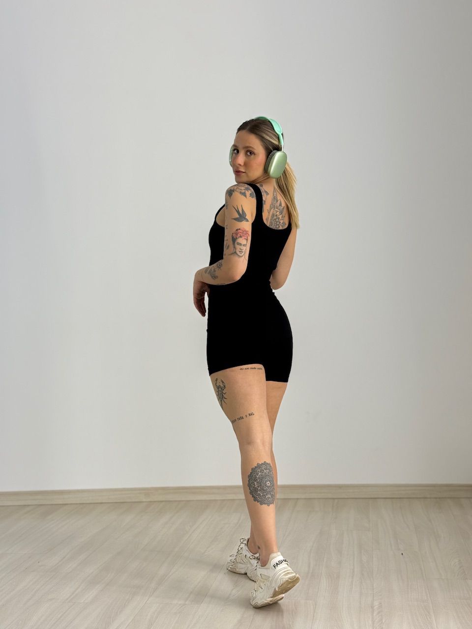 MACAQUINHO TAYNA FIT CAVADO PRETO