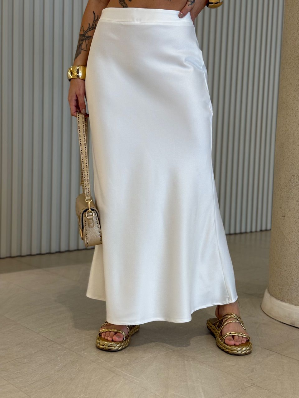 SAIA GABI ACETINADA OFF - 0072460048 - CAROLLA FERRARO