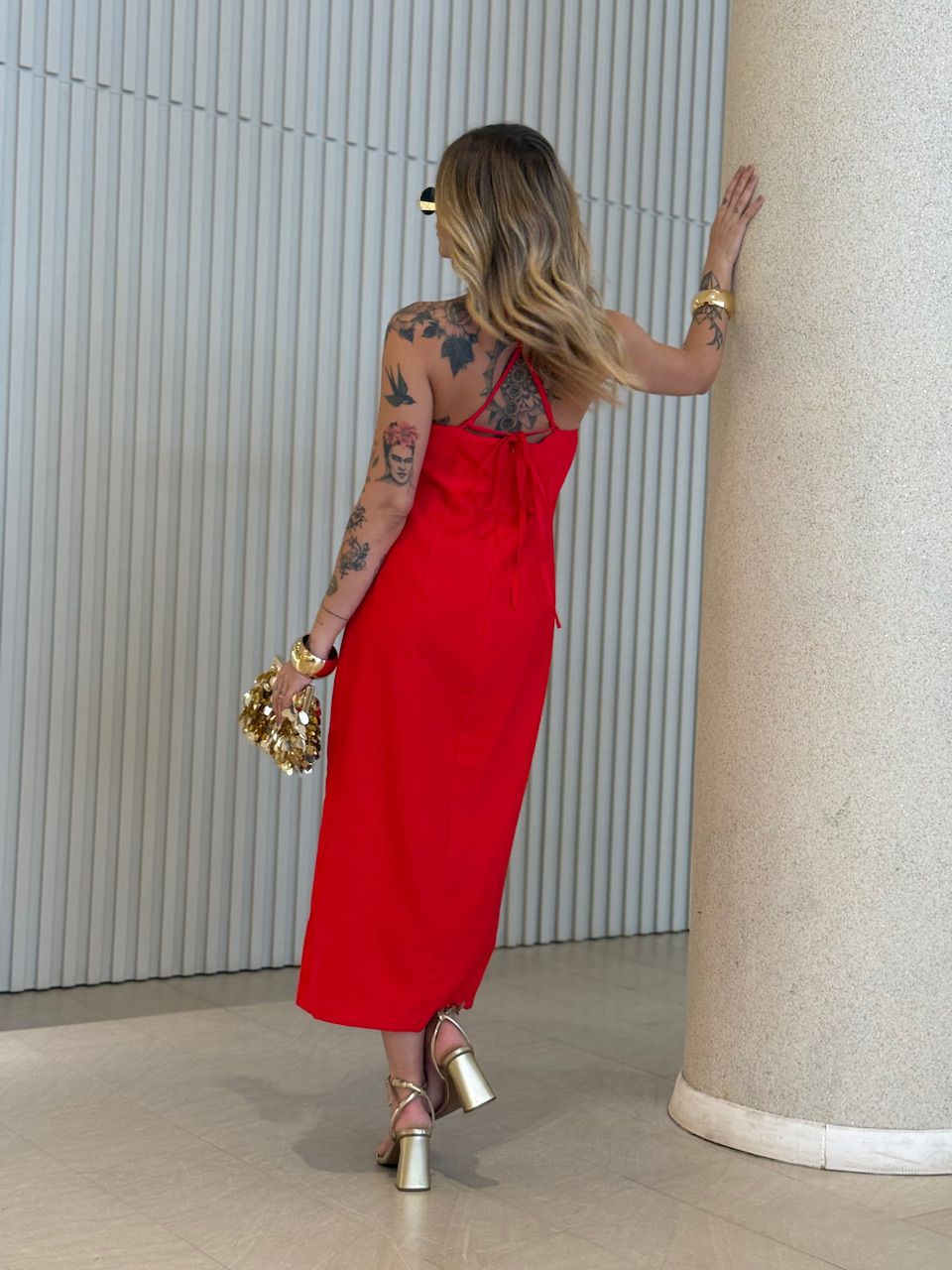 VESTIDO VITÓRIA FRENTE ÚNICA VERMELHO