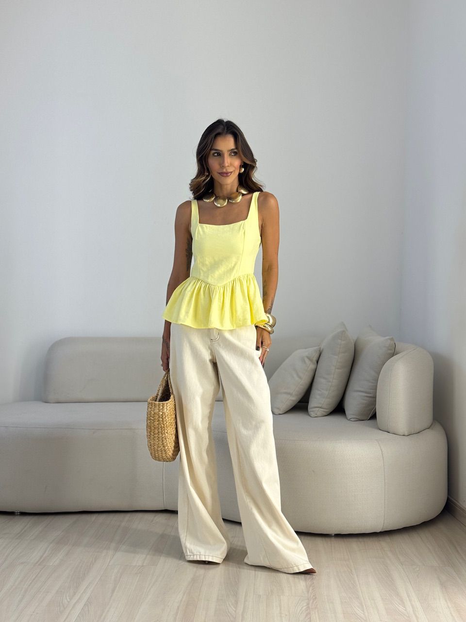 BLUSA ROSANA DECOTE QUADRADO YELLOW BUTTER