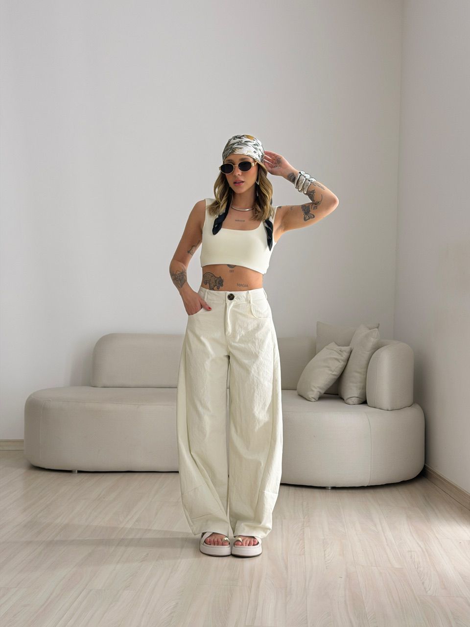 CALÇA ELAINE BALLOON OFF - 0076610048 - CAROLLA FERRARO