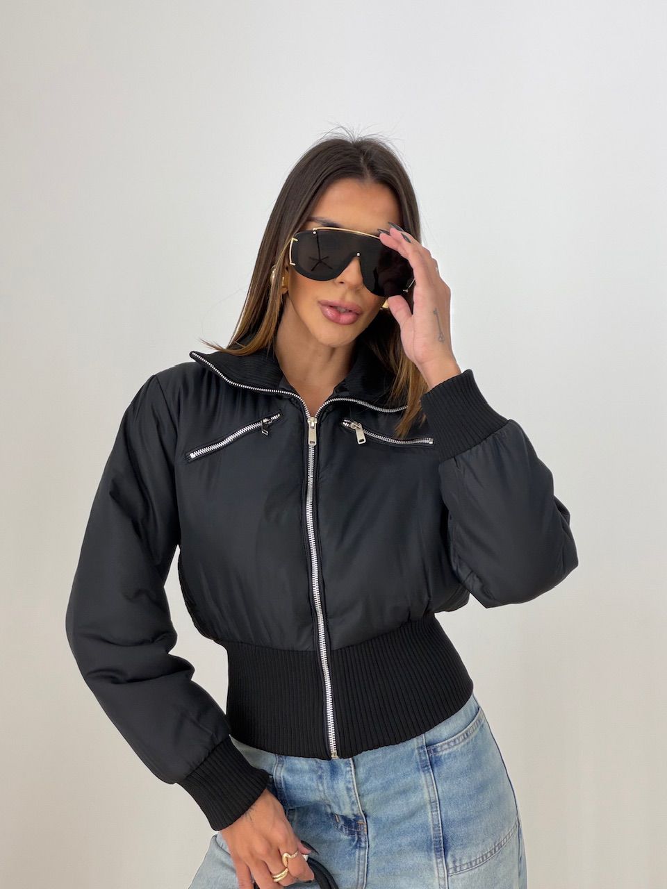 JAQUETA VIVIANE PUNHOS PRETA - 0077620033 - CAROLLA FERRARO