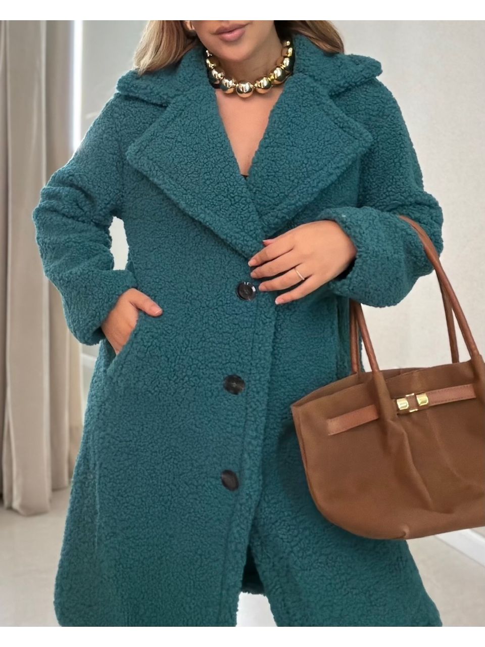 SOBRETUDO PÂMELA LÃ VERDE
