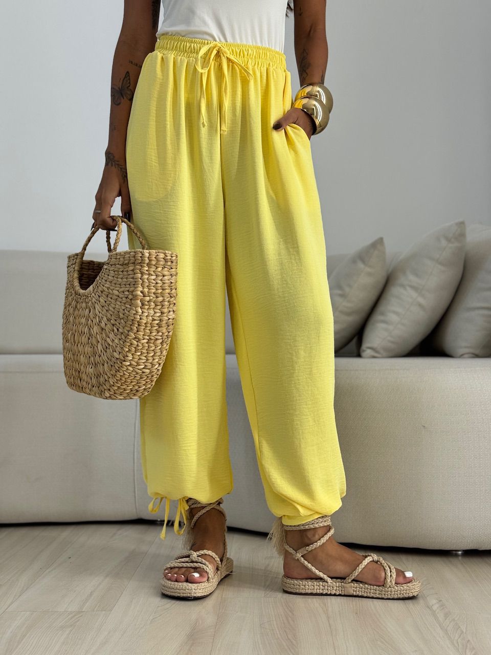 CALÇA FER 02 LASTEX AMARELA - 0070780112 - CAROLLA FERRARO
