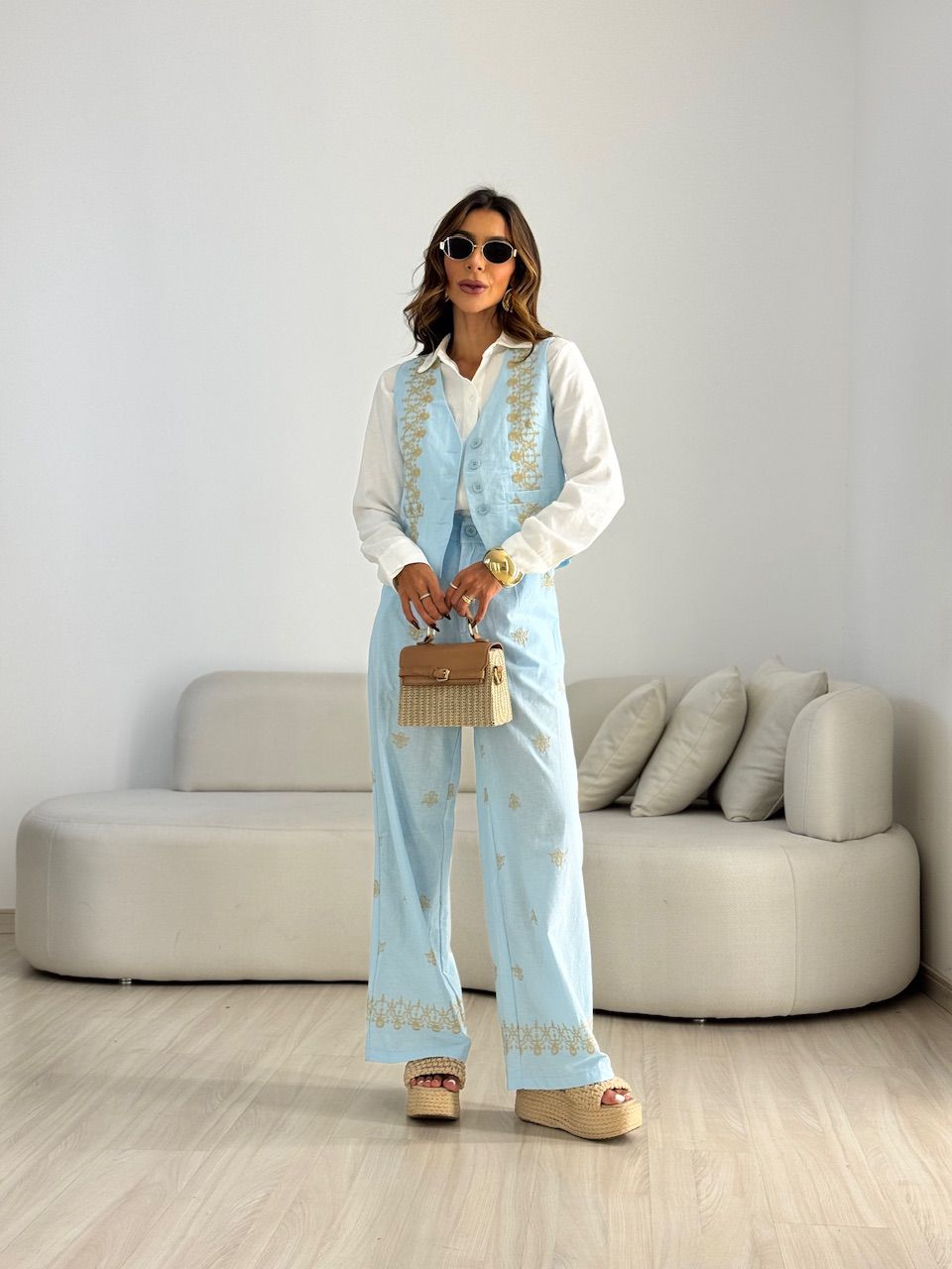 CONJUNTO SUELEN BORDADO BABY BLUE