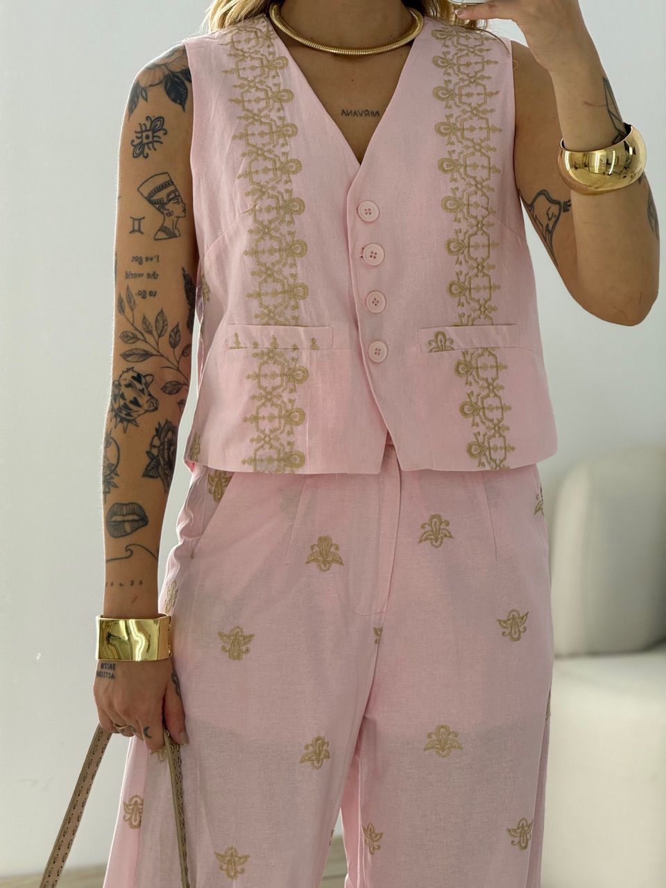 CONJUNTO SUELEN BORDADO BABY PINK