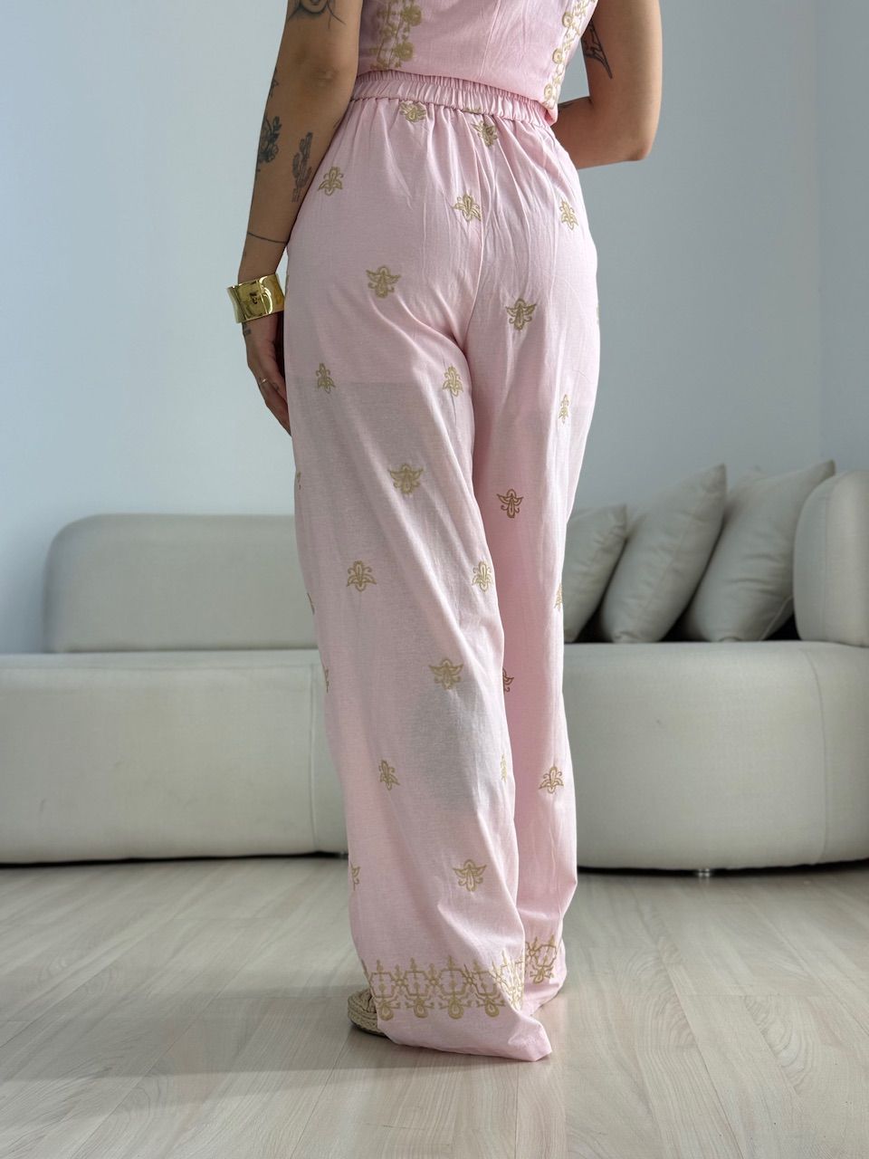 CONJUNTO SUELEN BORDADO BABY PINK