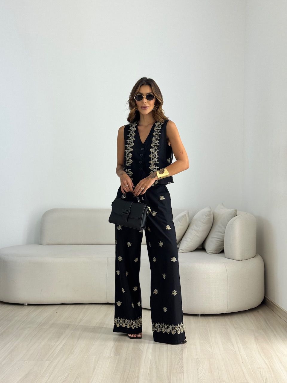 CONJUNTO SUELEN BORDADO PRETO - 0070710032 - CAROLLA FERRARO