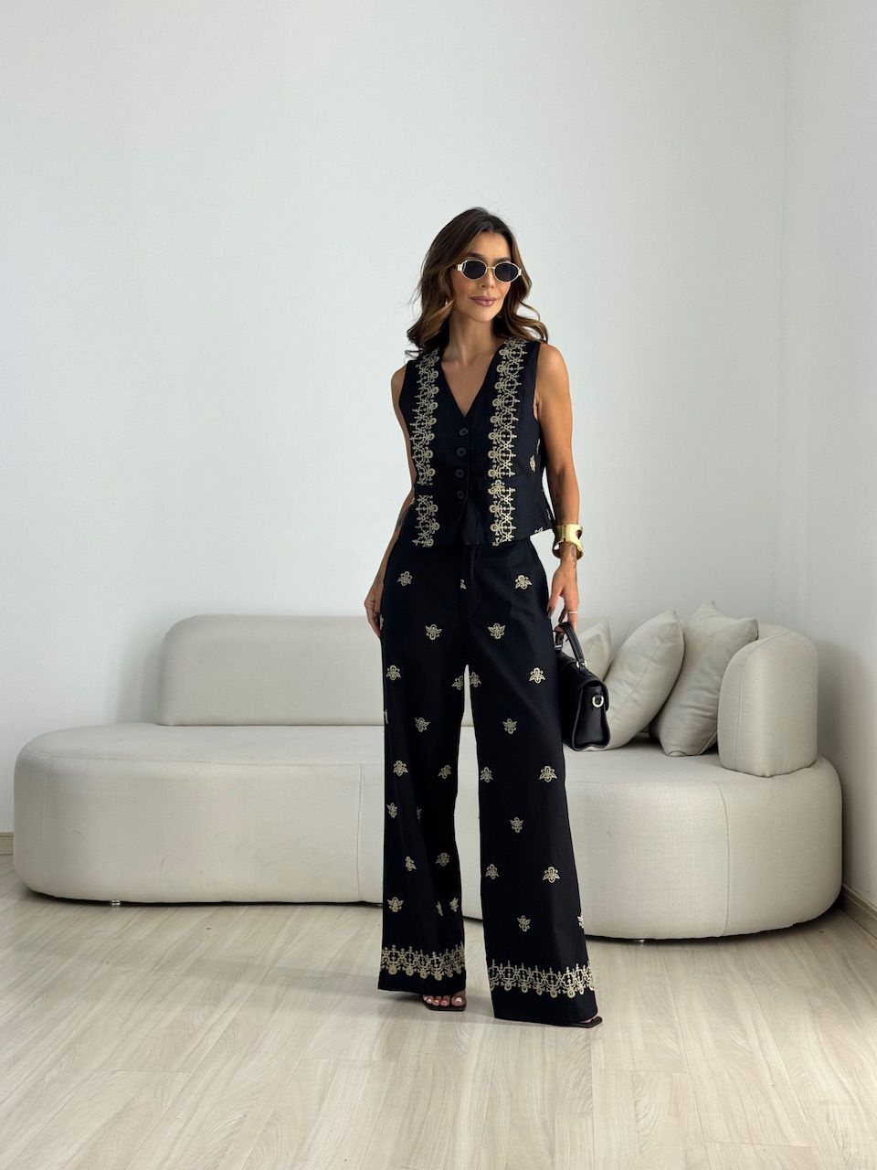 CONJUNTO SUELEN BORDADO PRETO