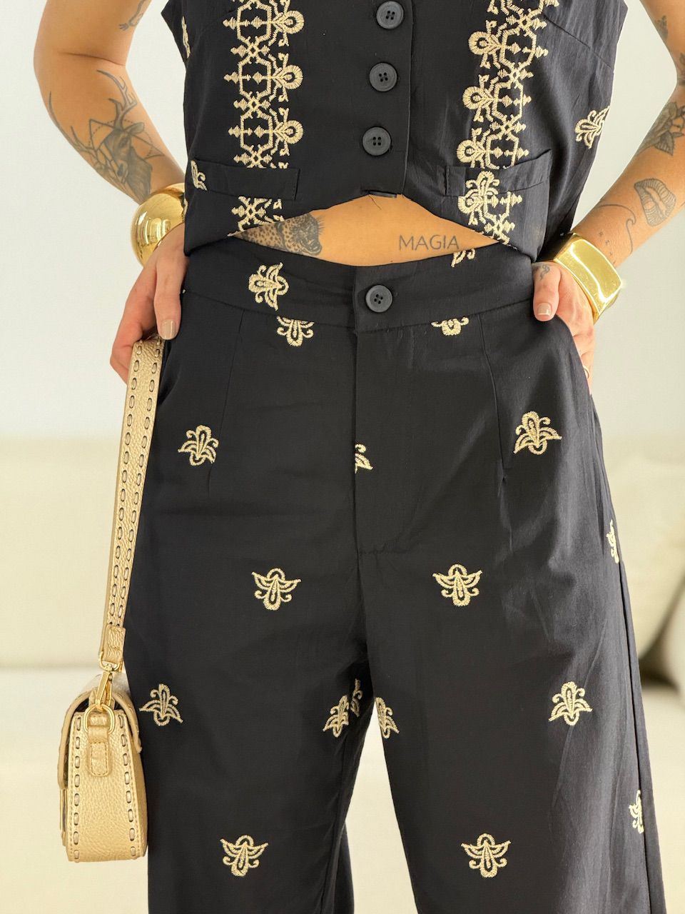 CONJUNTO SUELEN BORDADO PRETO