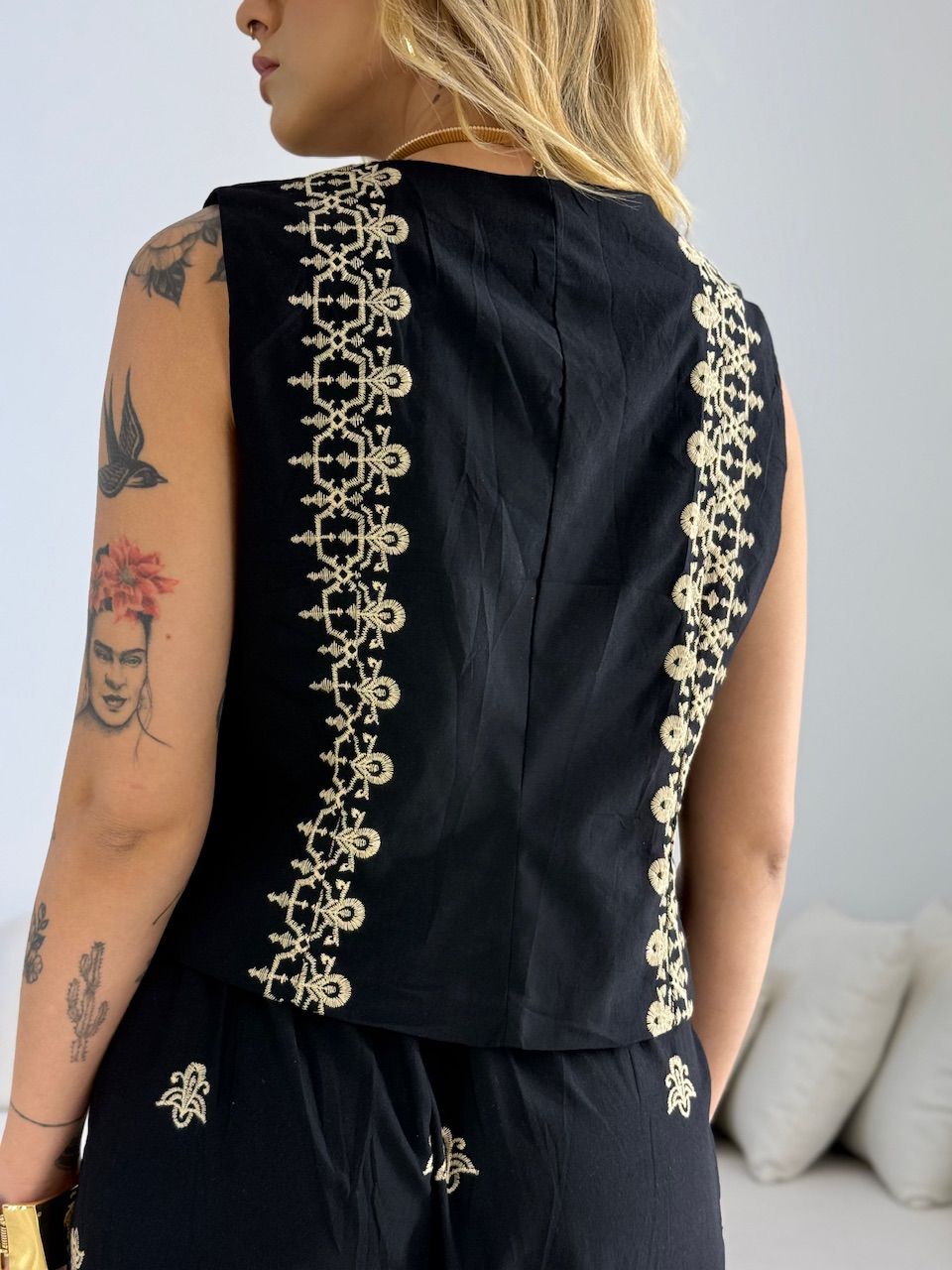 CONJUNTO SUELEN BORDADO PRETO