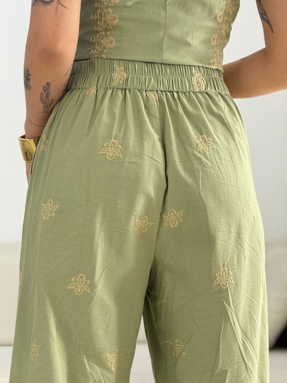 CONJUNTO SUELEN BORDADO VERDE