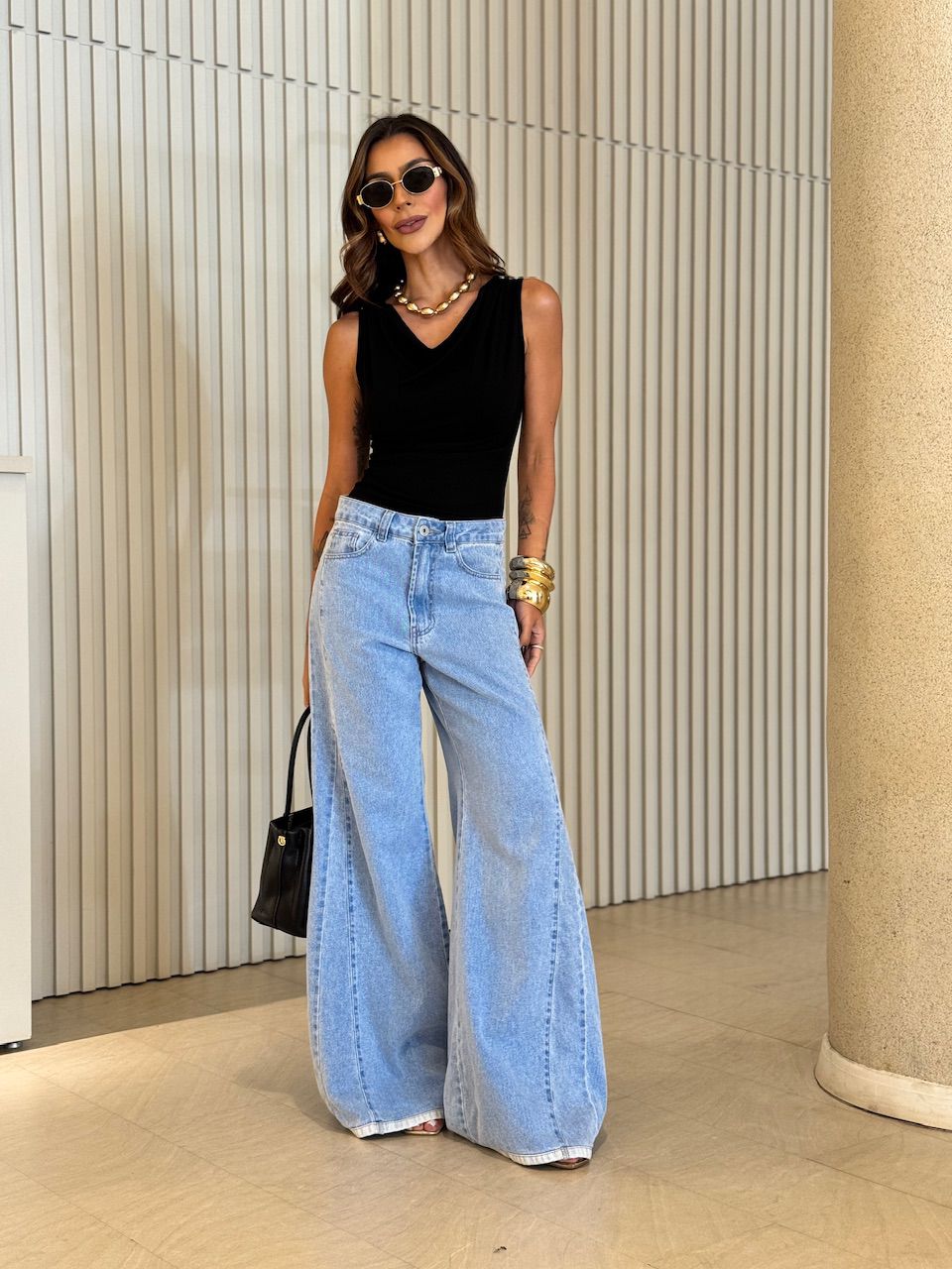 BLUSA RENATA CAVADA PRETA