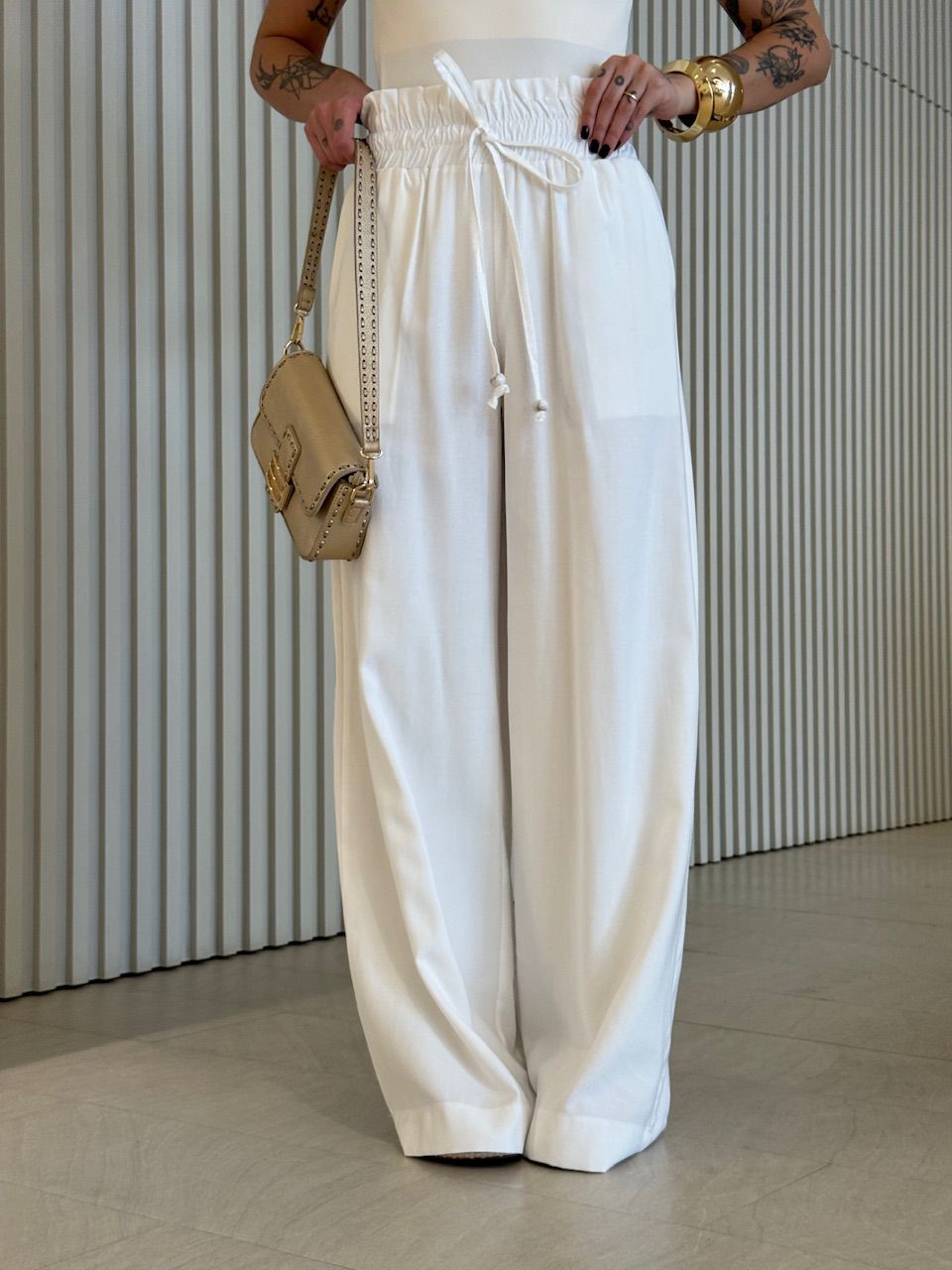 CALÇA ROBERTA LASTEX OFF - 0071390326 - CAROLLA FERRARO