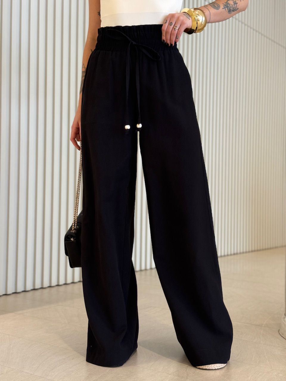 CALÇA ROBERTA LASTEX PRETA - 0071390033 - CAROLLA FERRARO