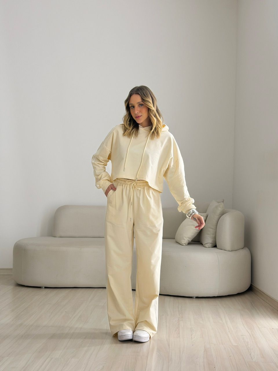 CONJUNTO LOREN LISTRAS CREME