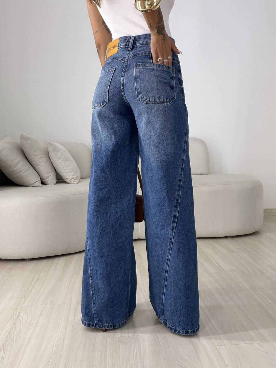 CALÇA LEANDRA WIDE LEG RECORTES JEANS MÉDIO