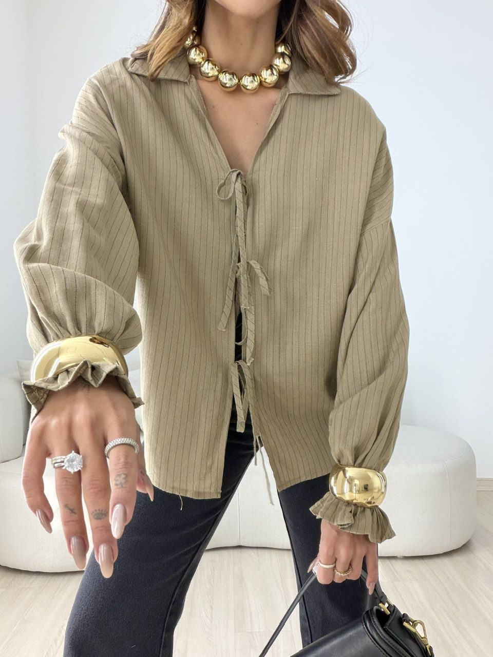 CAMISA MARIA CECÍLIA RISCA DE GIZ CAQUI
