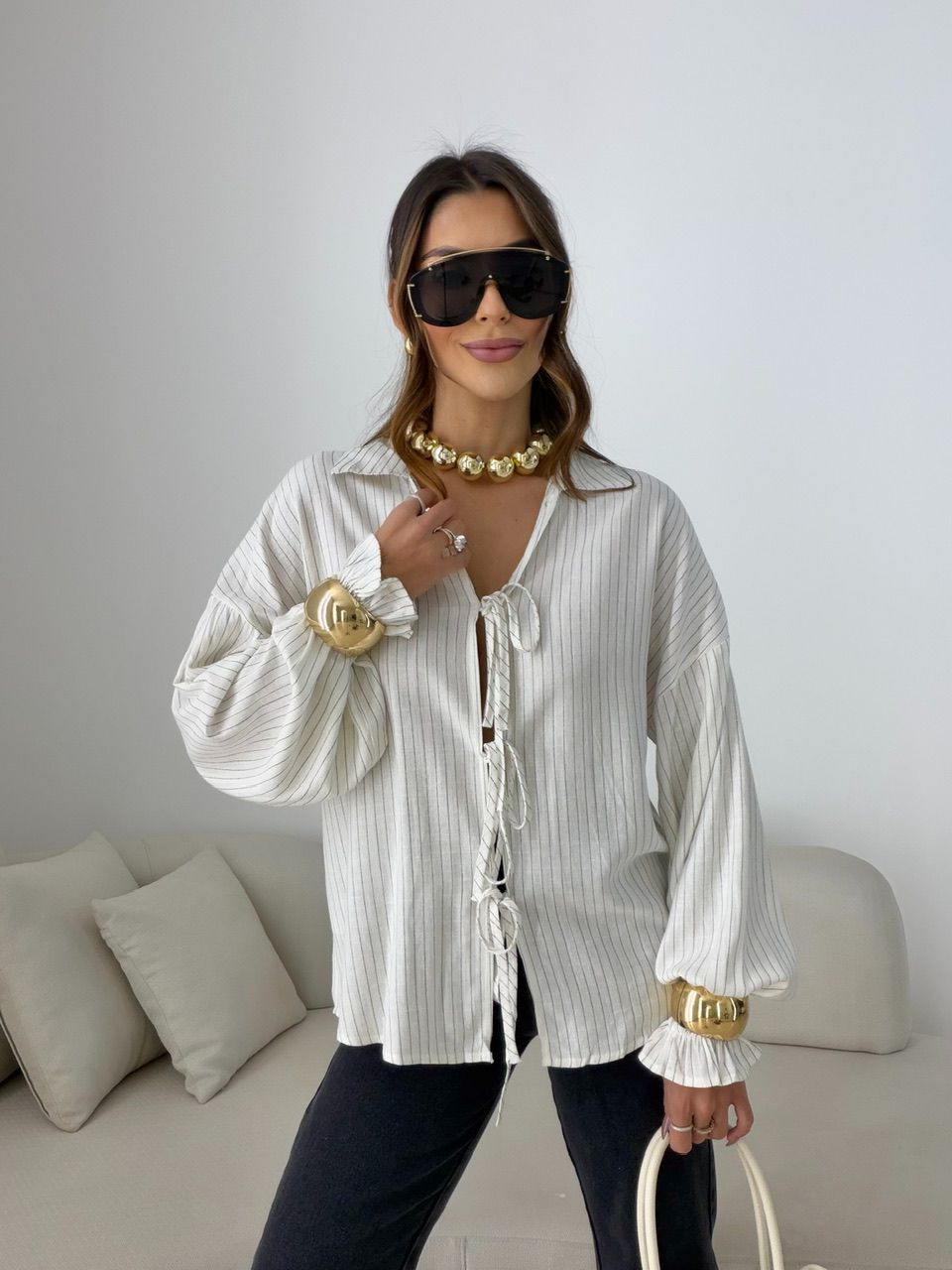 CAMISA MARIA CECÍLIA RISCA DE GIZ OFF