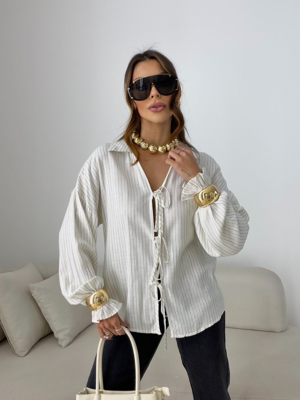 CAMISA MARIA CECÍLIA RISCA DE GIZ OFF