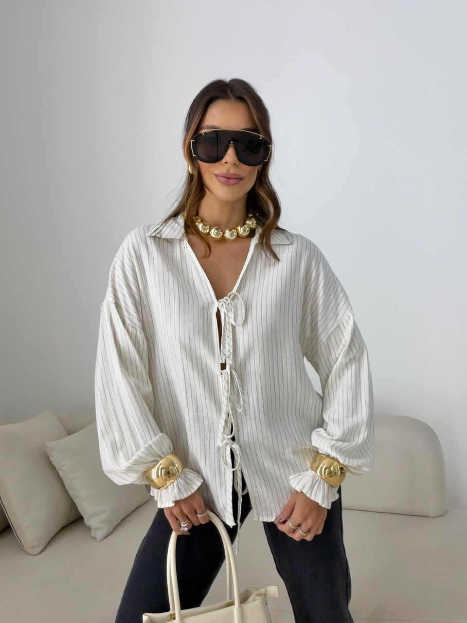 CAMISA MARIA CECÍLIA RISCA DE GIZ OFF