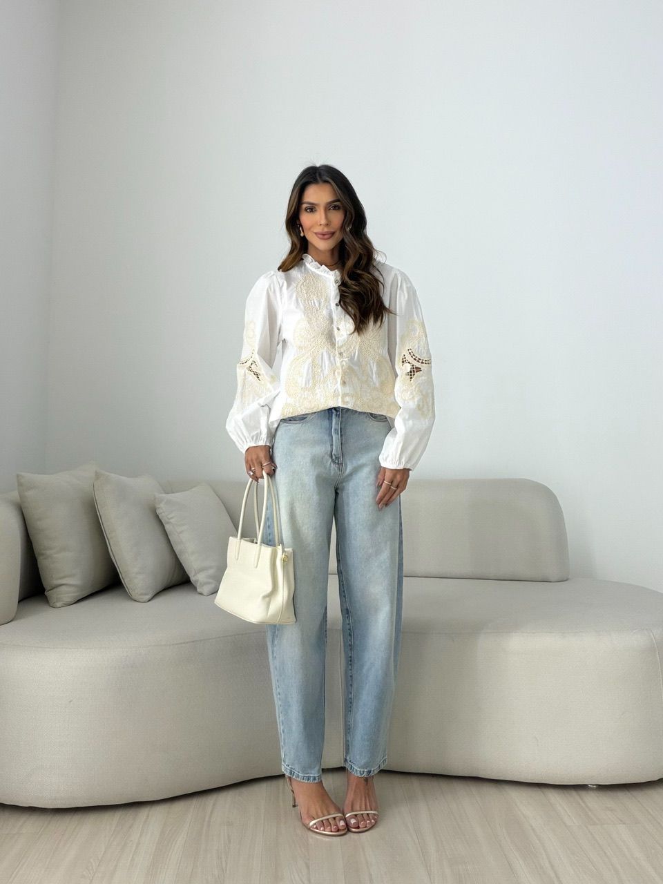CAMISA VIVIAN BORDADA OFF