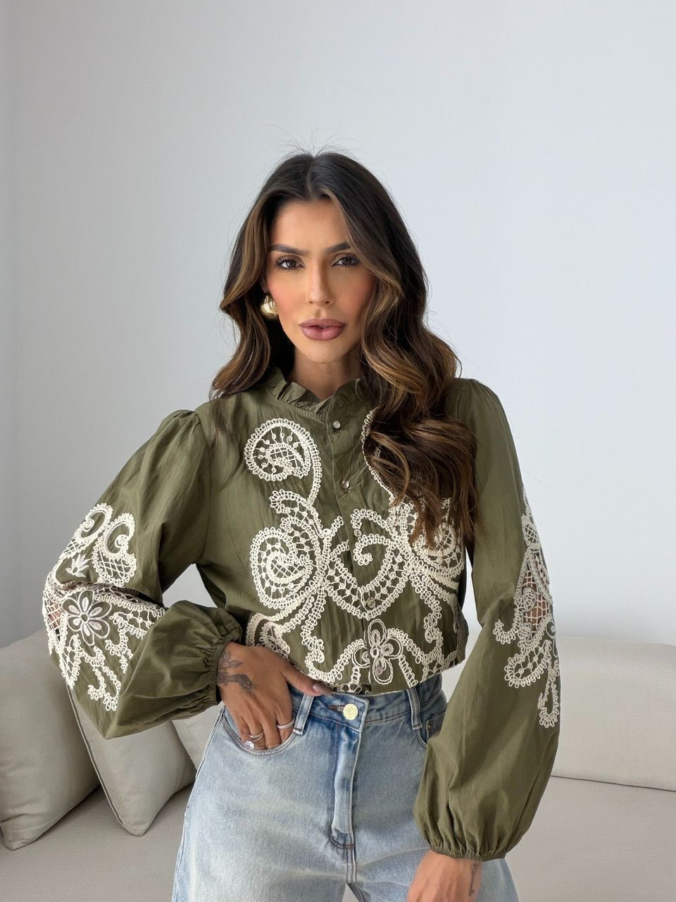 CAMISA VIVIAN BORDADA VERDE