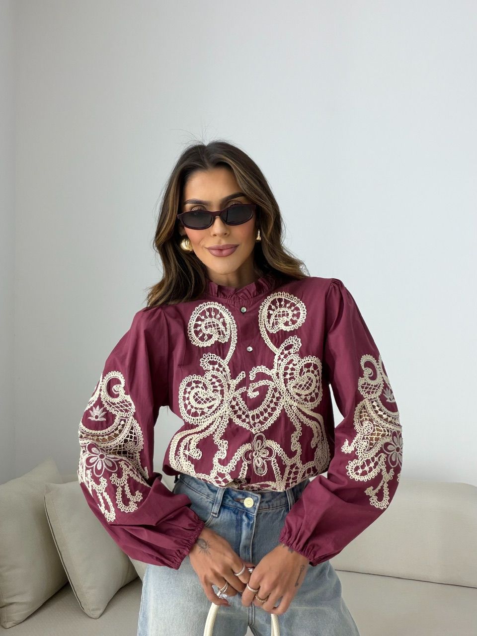 CAMISA VIVIAN BORDADA VINHO