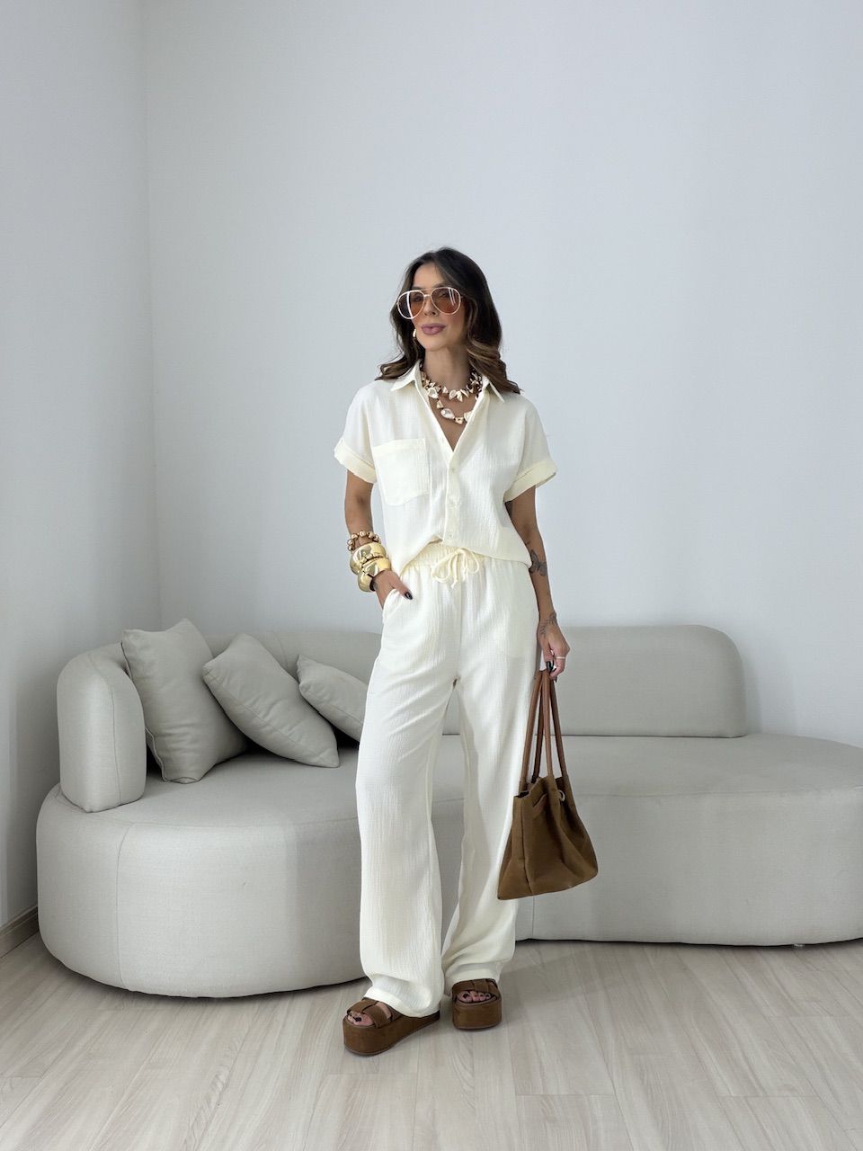 CALÇA ANA LIVIA LASTEX CREME - 0080310087 - CAROLLA FERRARO