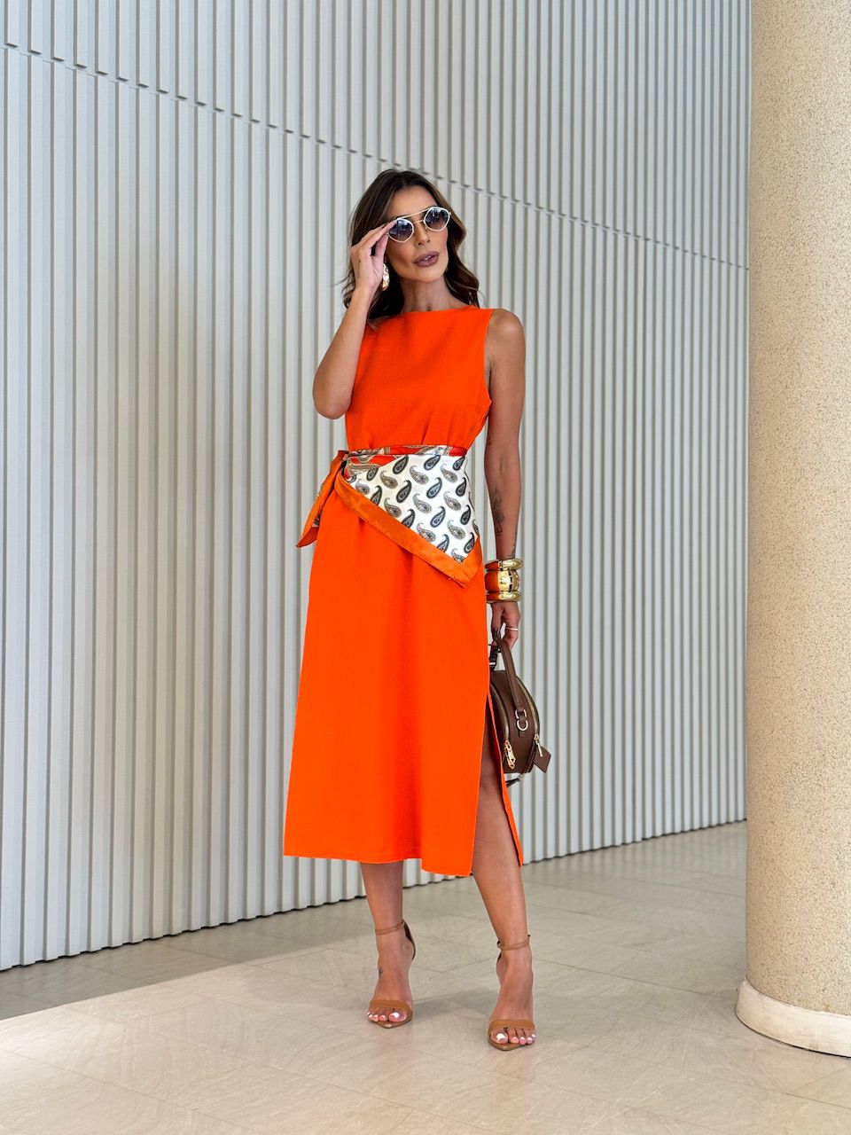VESTIDO SABRINA LONGUETE LARANJA