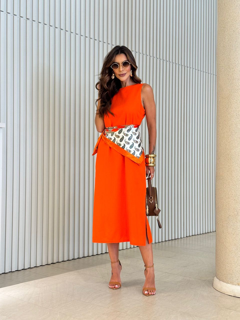VESTIDO SABRINA LONGUETE LARANJA