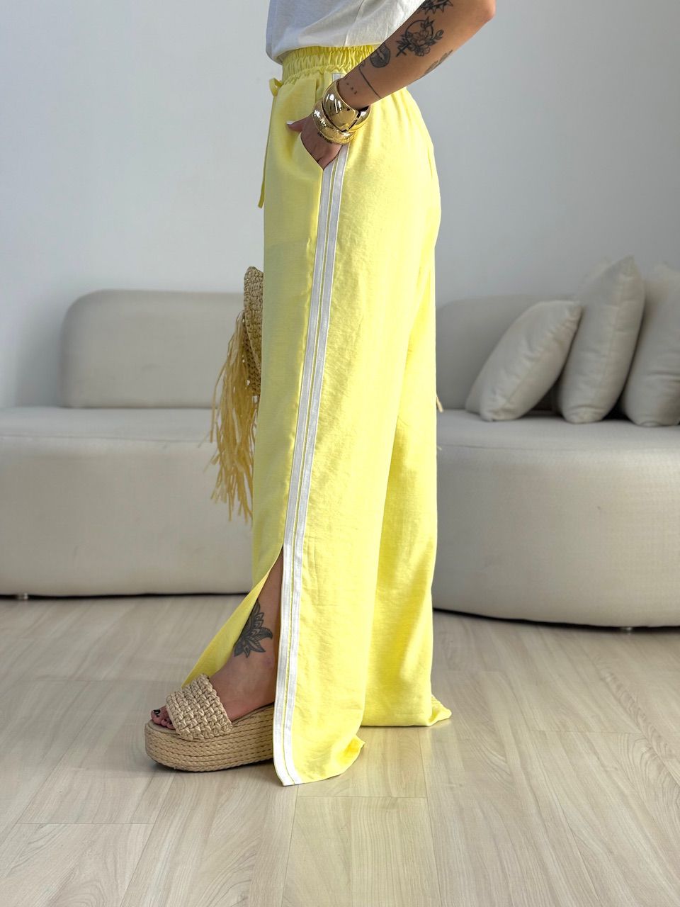 CALÇA AGNES CF LISTRAS AMARELO