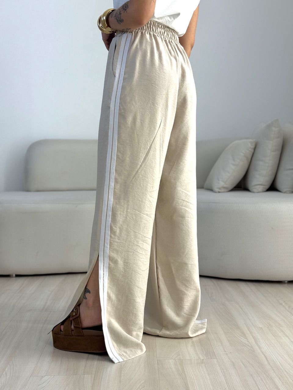 CALÇA AGNES CF LISTRAS AREIA