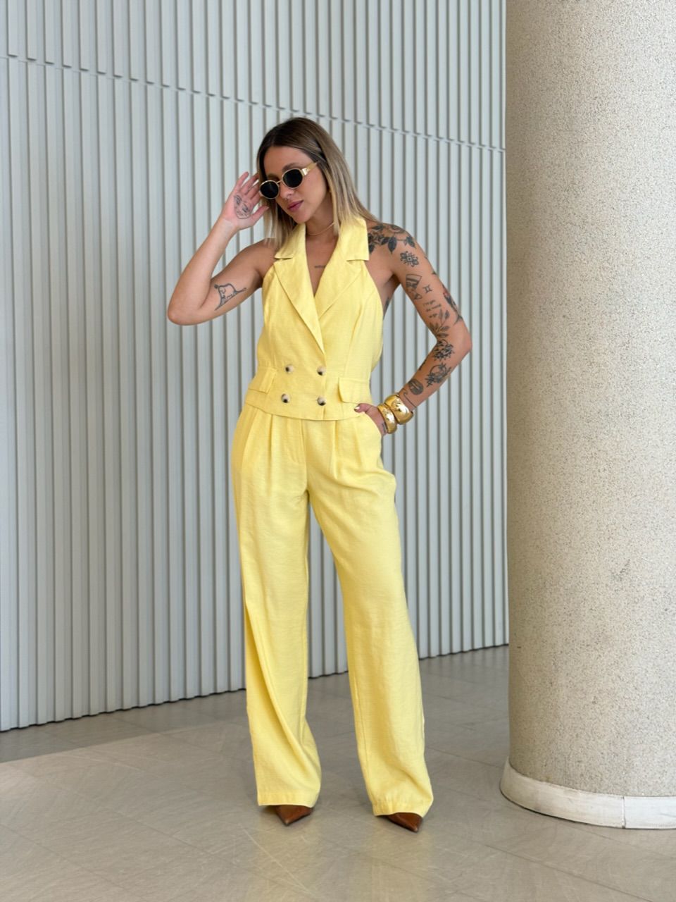 CONJUNTO MARCELA GOLA FRENTE ÚNICA AMARELO