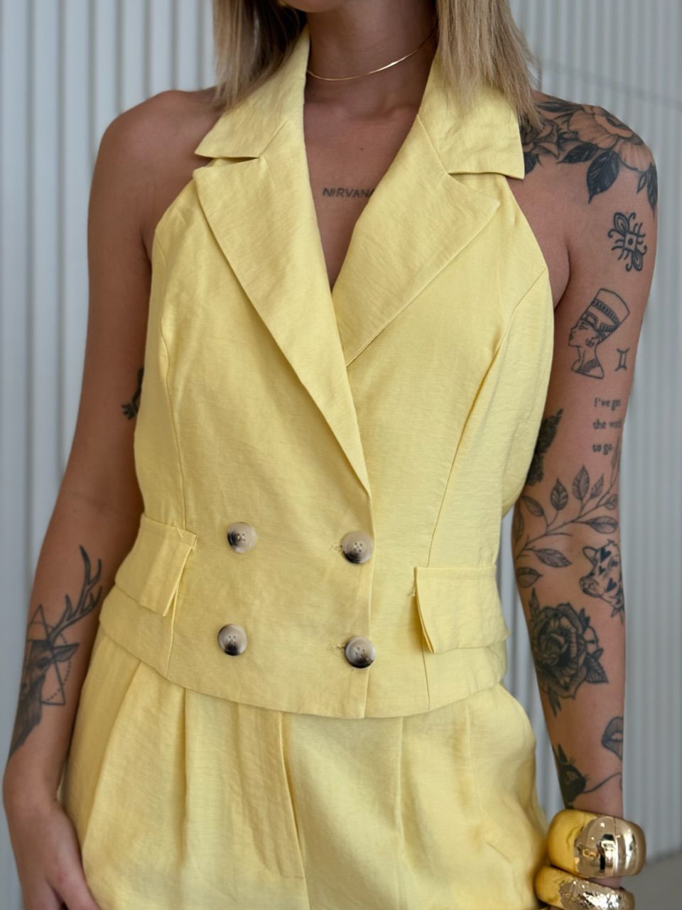 CONJUNTO MARCELA GOLA FRENTE ÚNICA AMARELO