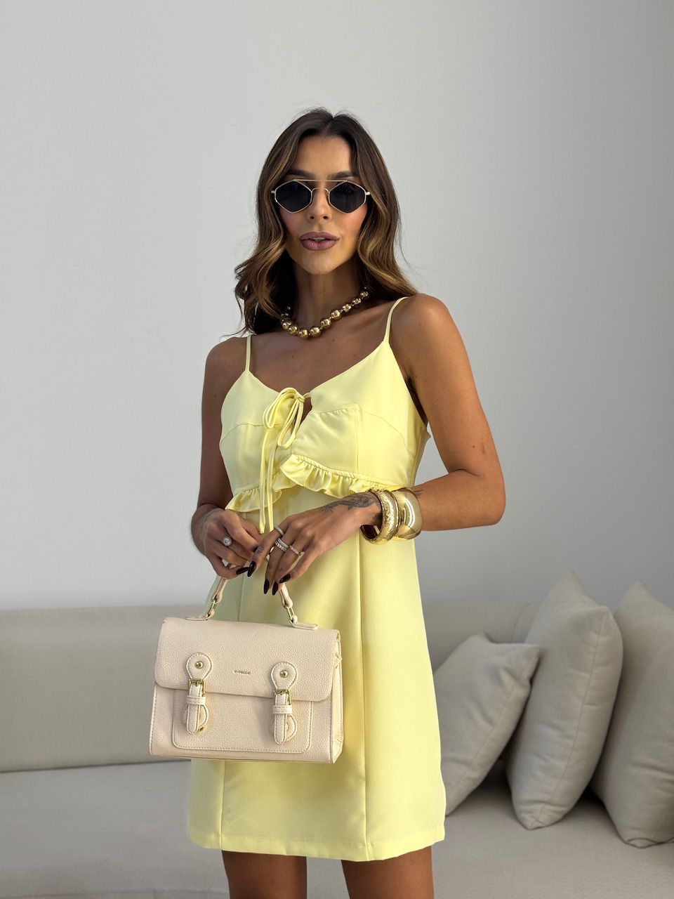 VESTIDO NICOLE CURTO AMARELO