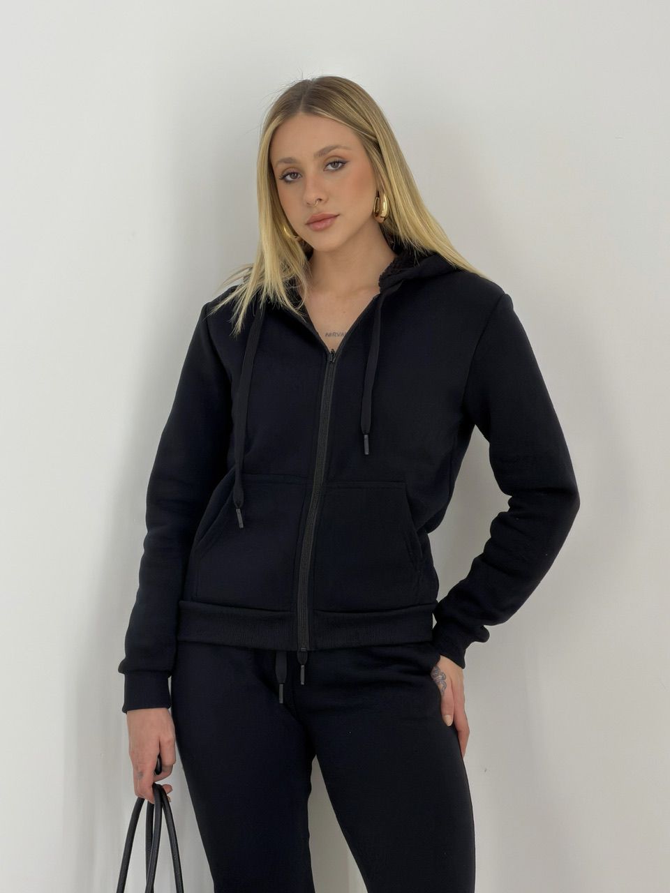 CONJUNTO ROSE MOLETOM PRETO