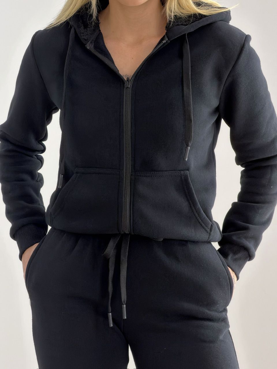 CONJUNTO ROSE MOLETOM PRETO