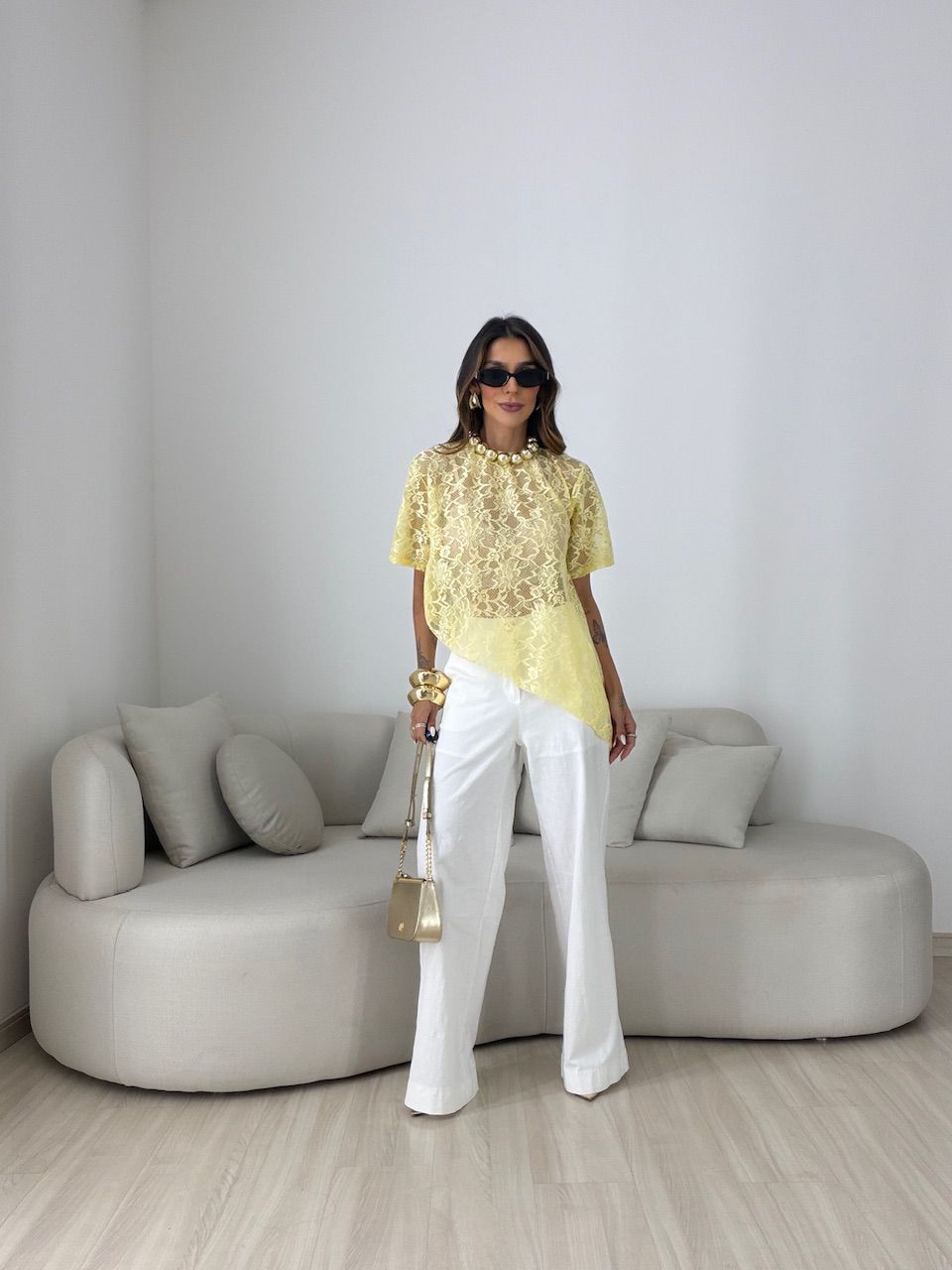 BLUSA ANGÉLICA RENDA ASSIMÉTRICA AMARELA