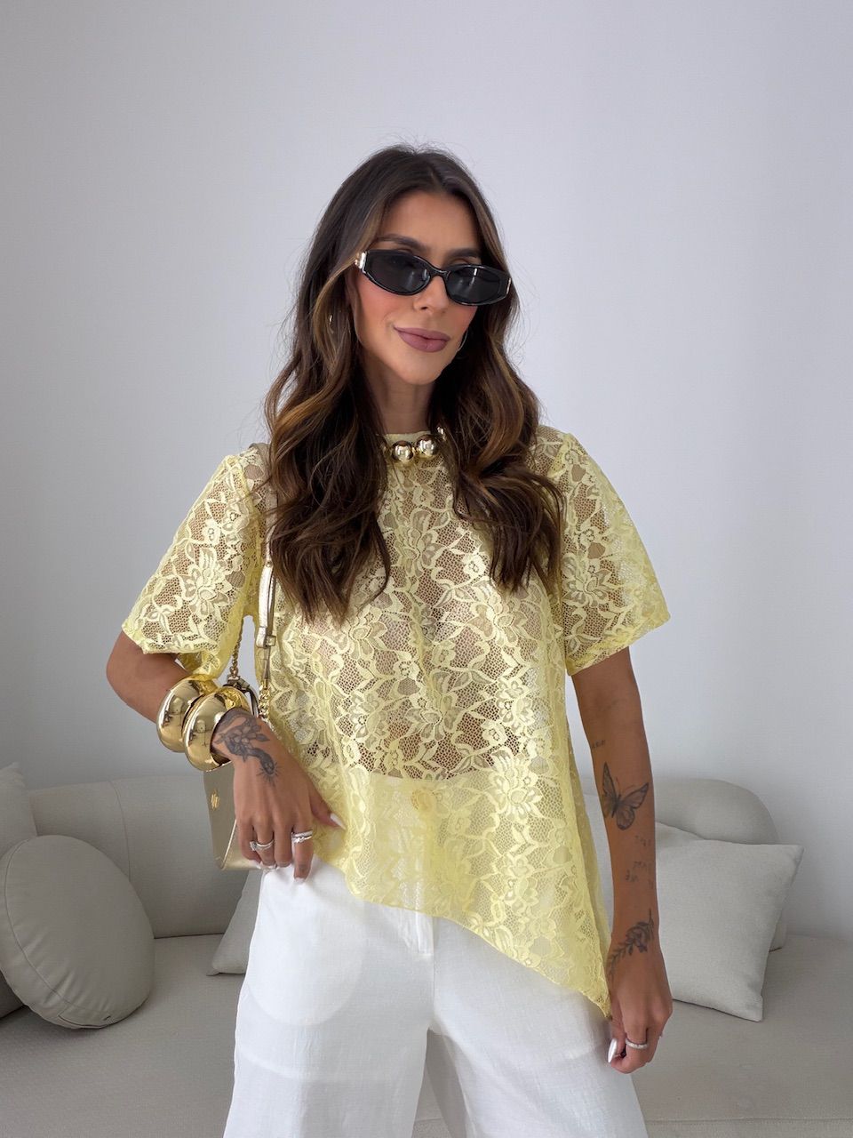 BLUSA ANGÉLICA RENDA ASSIMÉTRICA AMARELA - 0081190... - CAROLLA FERRARO
