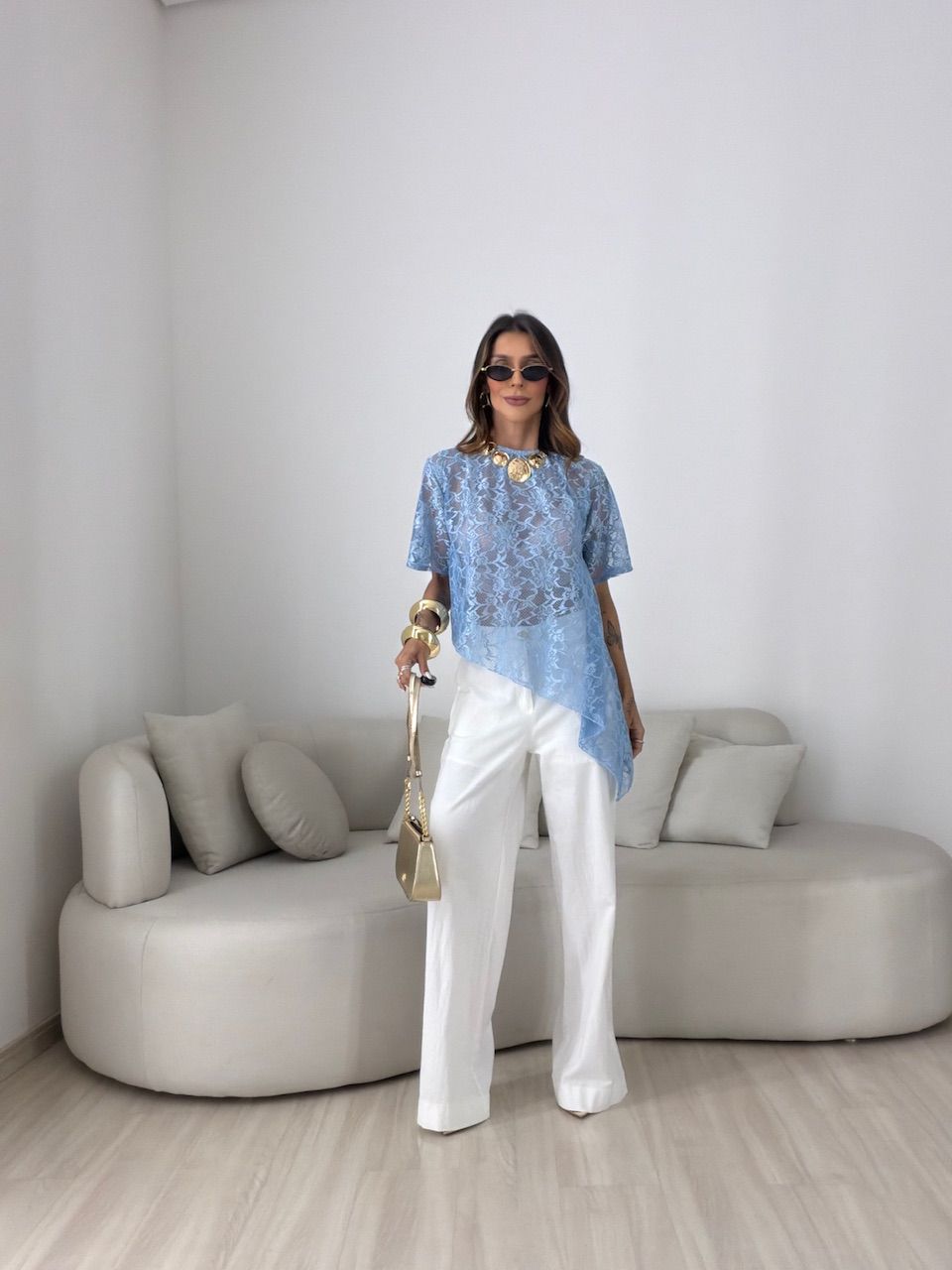 BLUSA ANGÉLICA RENDA ASSIMÉTRICA AZUL