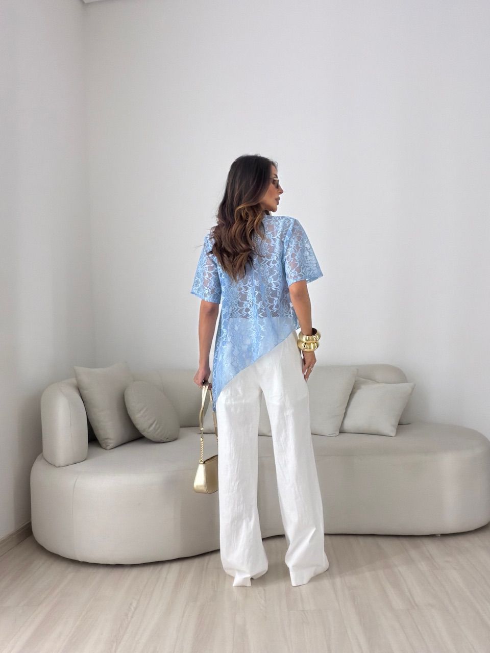 BLUSA ANGÉLICA RENDA ASSIMÉTRICA AZUL