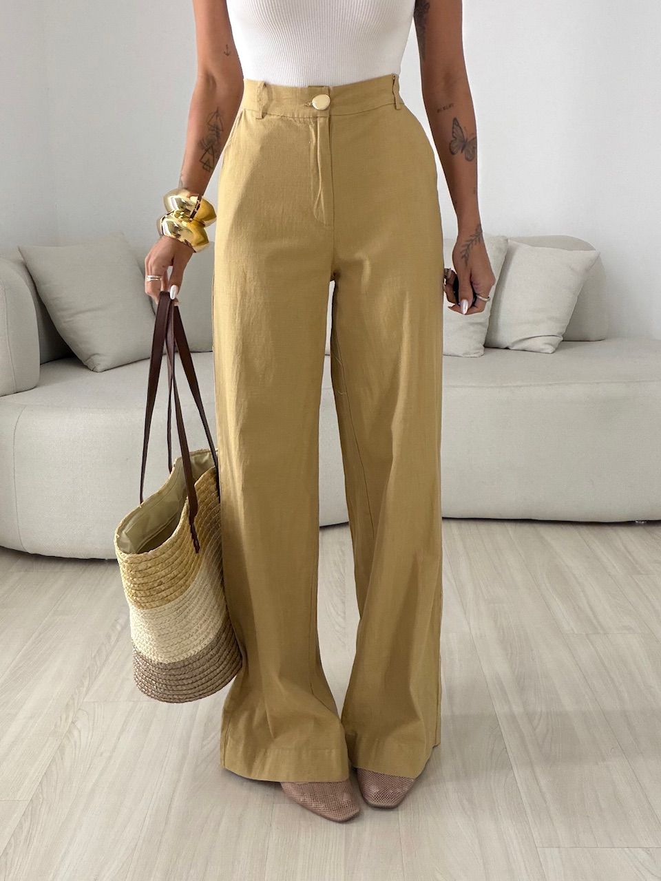CALÇA LILIANE BOTÃO NUDE