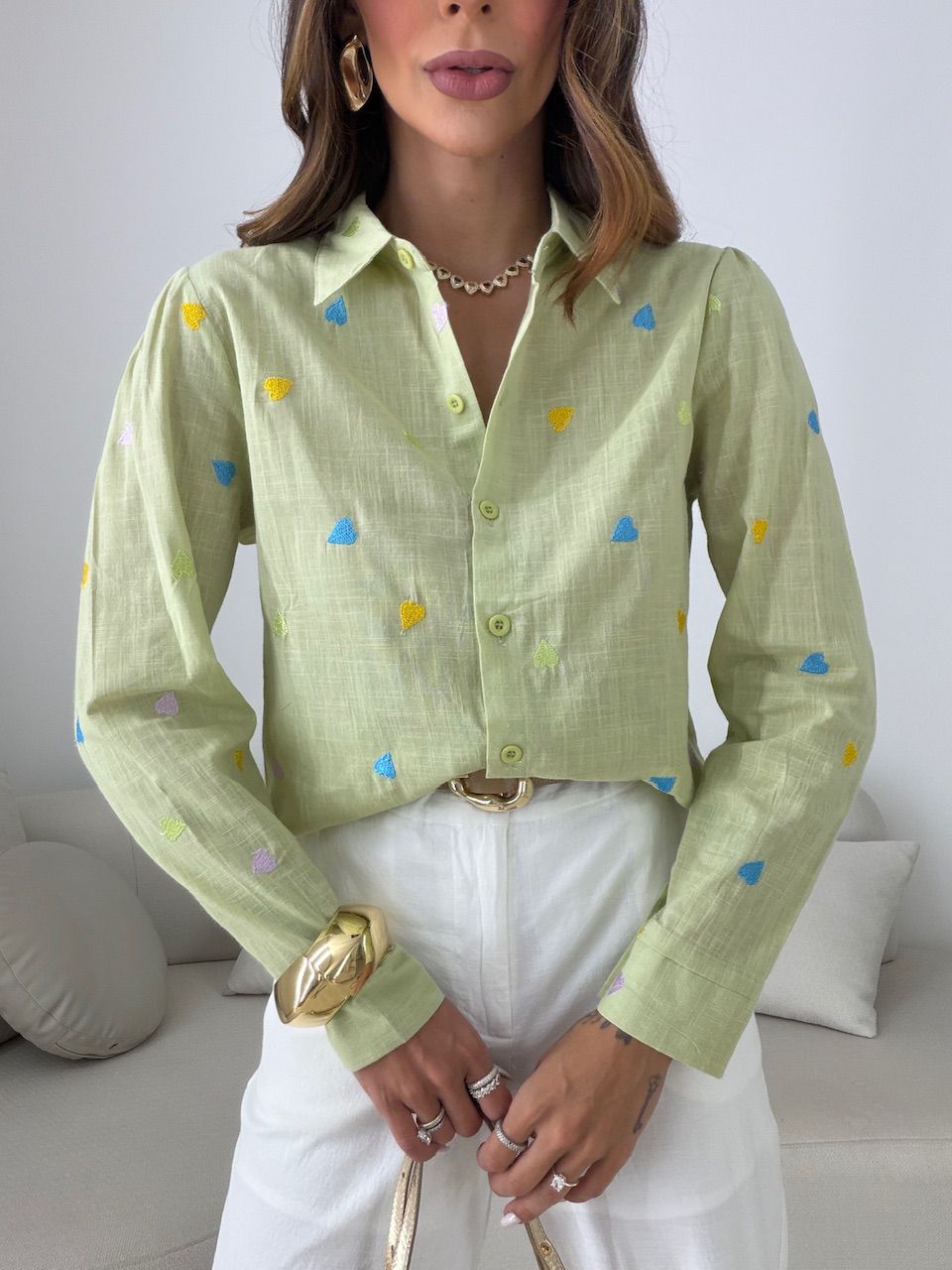 CAMISA BEATRIZ CORAÇÕES VERDE