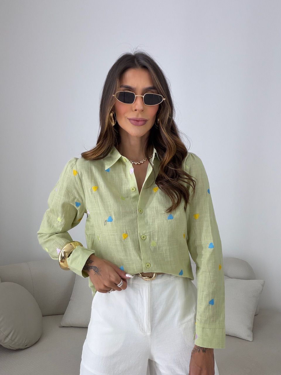 CAMISA BEATRIZ CORAÇÕES VERDE