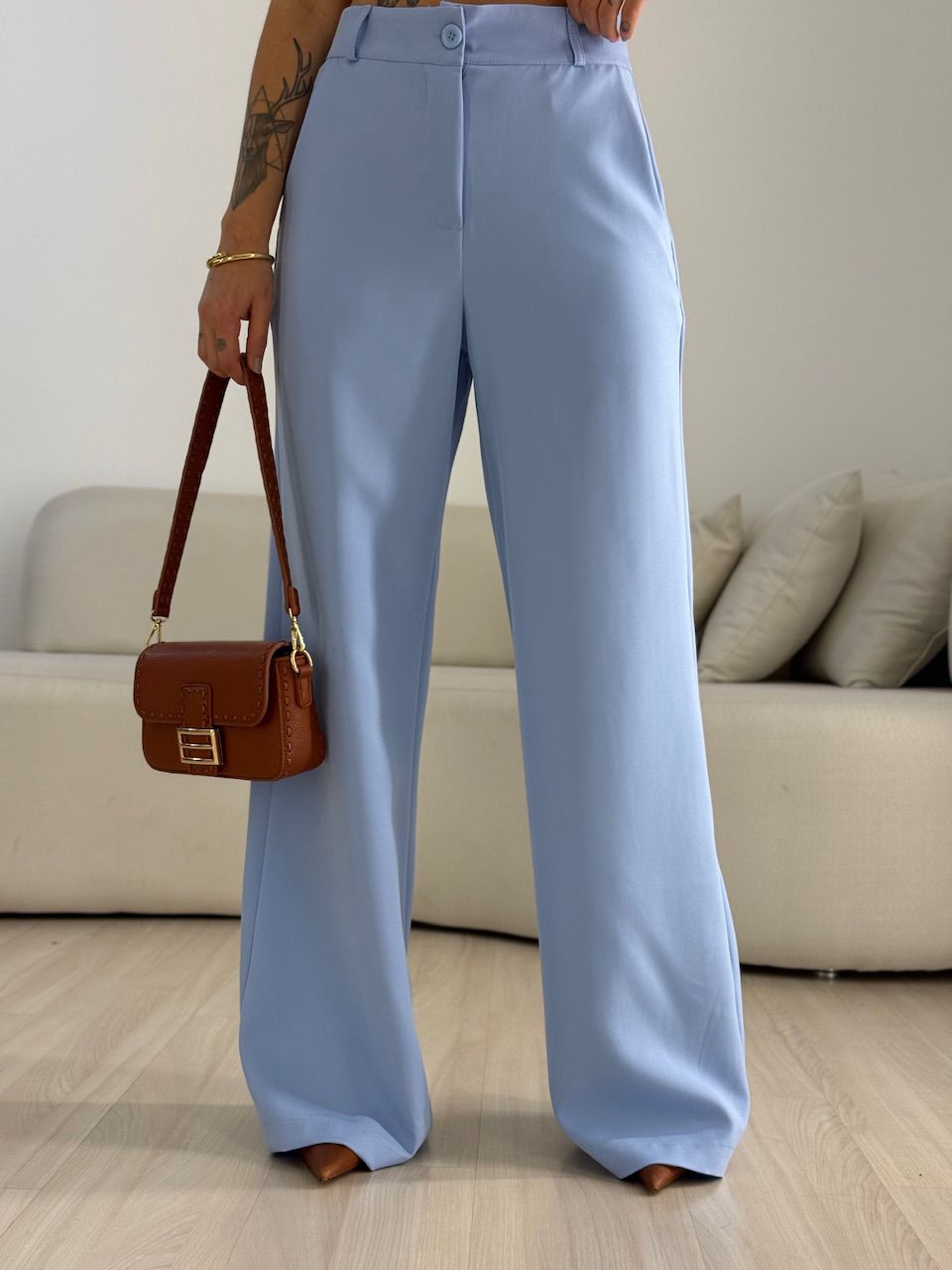 CONJUNTO LEONORA BLUSA ASSIMÉTRICA AZUL