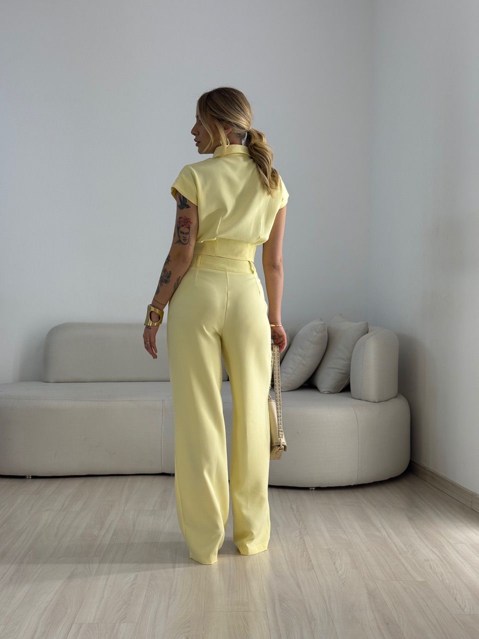 CONJUNTO RAFA CAMISA CROPPED AMARELO